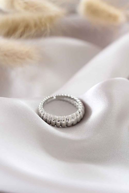 YRTCL Gümüş Renk Ayarlamalı Burgu Kadın Yüzük