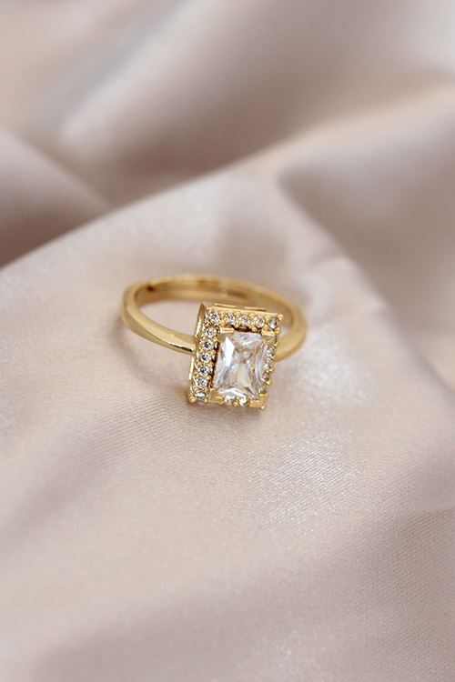 YRTCL Ayarlamalı Gold Renk Metal Zirkon ve Kristal Taşlı Dikdörtgen Model Yüzük