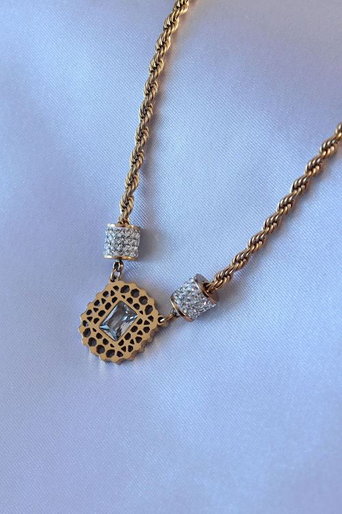 YRTCL 316L Çelik Gold Renk Lotus Model Zirkon Taşlı Burgu Zincir Kadın Kolye