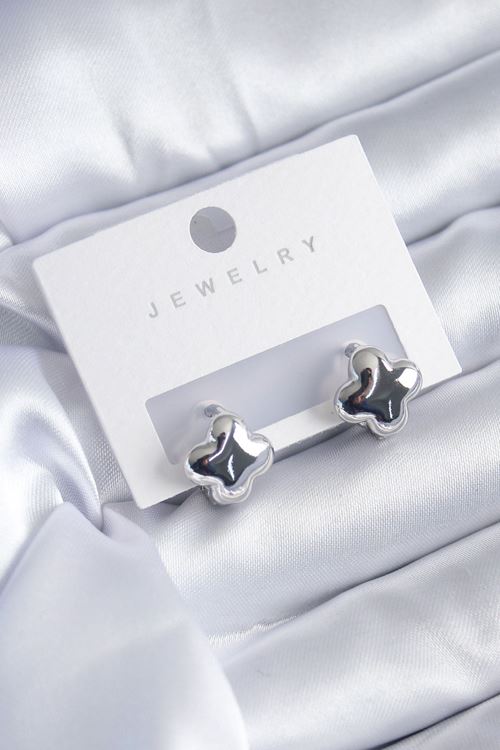 YRTCL Gümüş Renk Yonca Model Pirinç Kadın Küpe