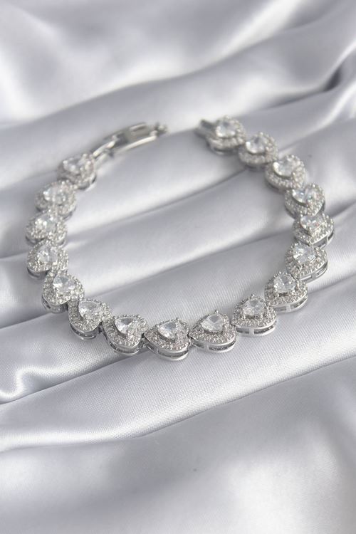 YRTCL Pirinç Gümüş Renk Zirkon Taşlı Kalp Model VIP Seri Kadın Bileklik