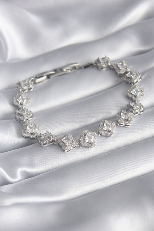 YRTCL Pirinç Gümüş Renk Zirkon Taşlı Yonca Model VIP Seri Kadın Bileklik