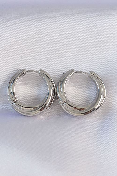 YRTCL Pirinç Gümüş Renk Asimetrik Kıvrım Küpe