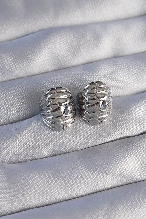 YRTCL Pirinç Gümüş Renk Tırtıklı Minimal Bombeli Tasarım Küpe