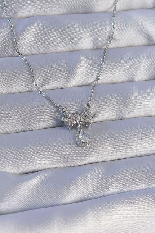 YRTCL 316L Çelik Zincirli Gümüş Renk Zirkon Taşlı Damla Detay Fiyonk Model Kolye