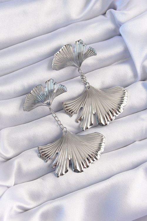 YRTCL Pirinç Gümüş Renk Tırtıklı Yaprak Model Sallantılı Küpe