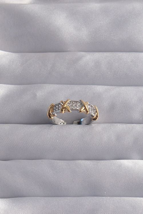 YRTCL Pirinç Ayarlamalı Gümüş Renk Zirkon Taşlı XOXO Model Yüzük