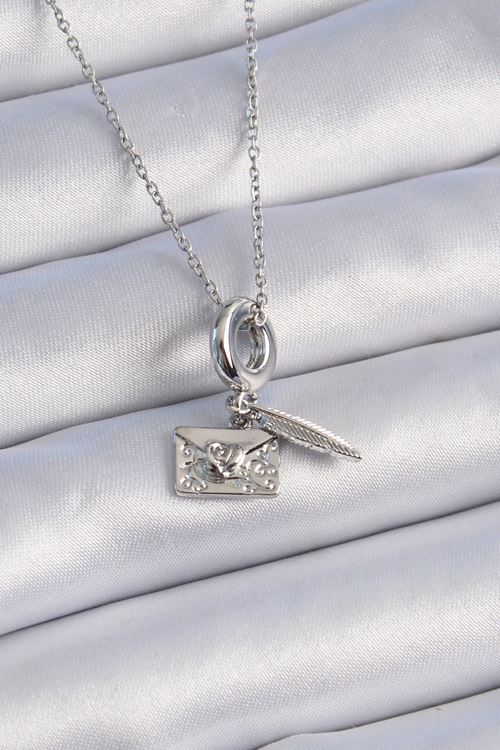 YRTCL 316L Çelik Gümüş Renk Kalp Detay Mektup Figür Charm Model Kadın Kolye