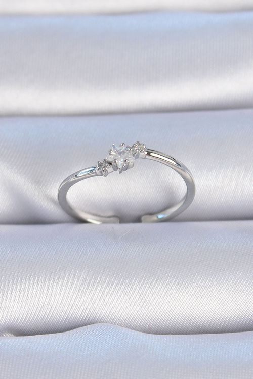 YRTCL Pirinç Gümüş Renk Çiçek Model Zirkon Taş Detay Kadın Yüzük