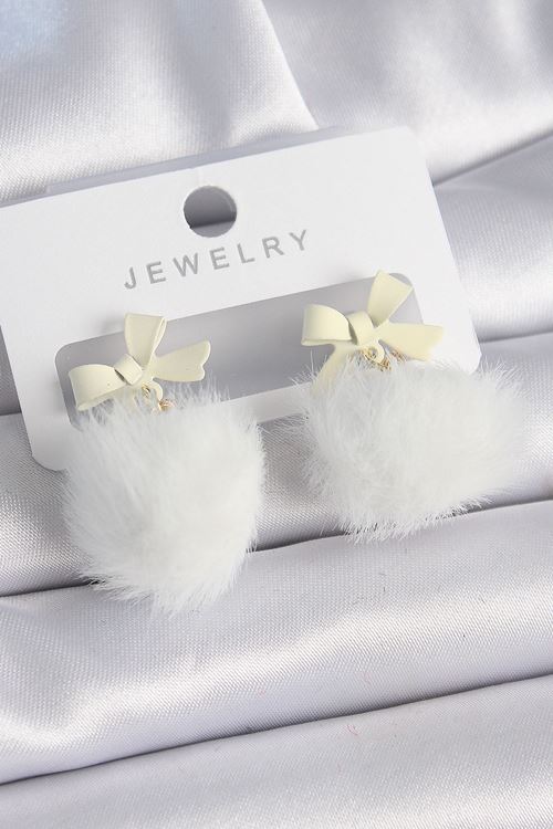 YRTCL Beyaz Renk Kurdele Tüylü Ponpon Model Kadın Küpe