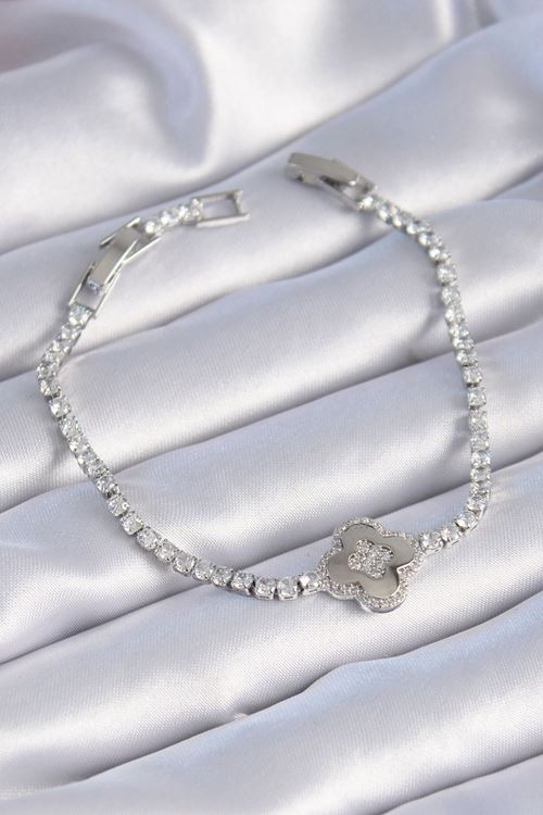 YRTCL Pirinç Gümüş Renk Zirkon Taşlı Yonca Model Kadın Bileklik