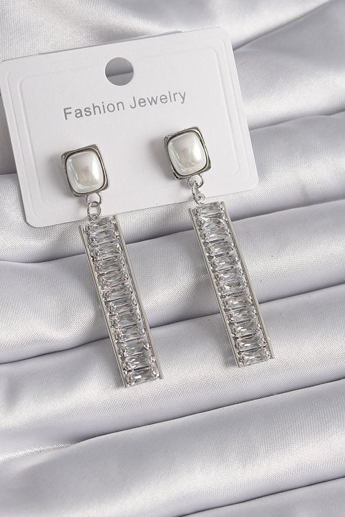 YRTCL Pirinç Gümüş Renk Kare İnci Zirkon Taşlı Su Yolu Model Kadın Küpe