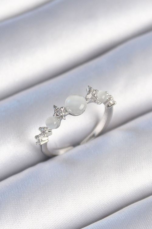 YRTCL Pirinç Gümüş Renk Zirkon Taşlı Yıldız Detay Beyaz Mineli Kadın Yüzük