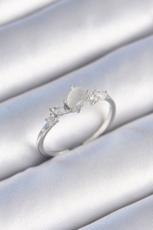 YRTCL Pirinç Gümüş Renk Zirkon Taşlı Oval Beyaz Mineli Kadın Yüzük