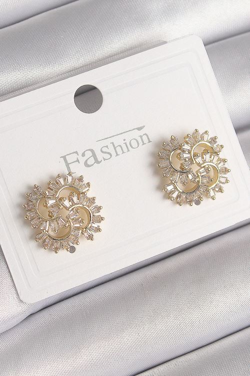 YRTCL Pirinç Gold Renk Zirkon Taşlı Yonca Model Kadın Küpe