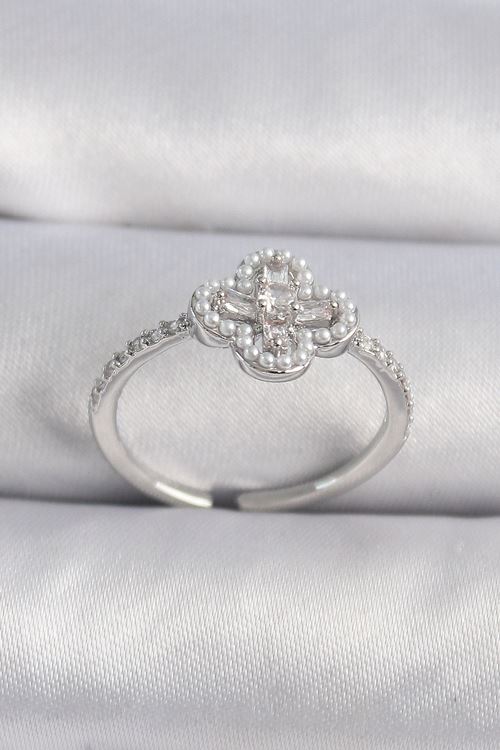 YRTCL Pirinç Gümüş Renk Zirkon Taşlı Yonca Model İnci Detay Kadın Yüzük