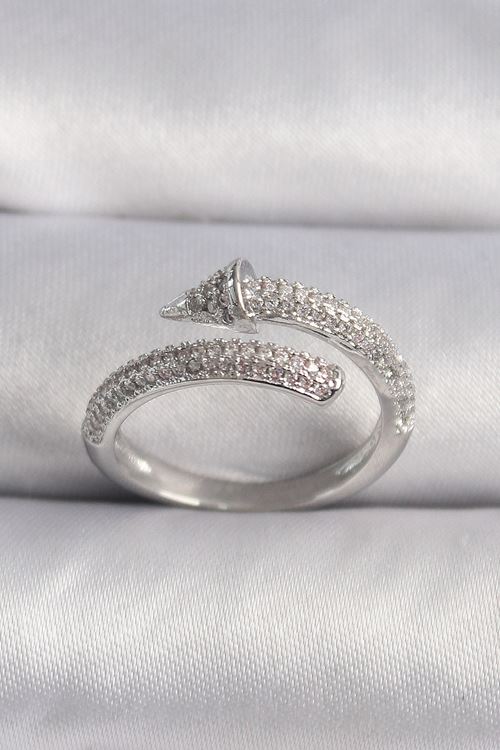 YRTCL Pirinç Gümüş Renk Zirkon Taşlı Çivi Model VIP Seri Kadın Yüzük