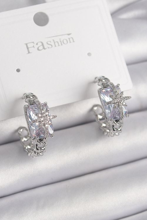 YRTCL Pirinç Gümüş Renk Zirkon Taşlı Kutup Yıldız İşleme Detay Kadın Küpe