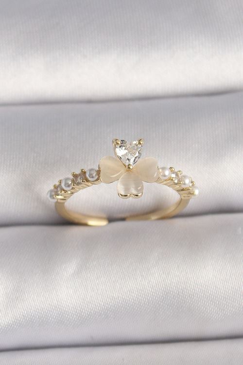 YRTCL Pirinç Gümüş Renk Zirkon Taşlı Beyaz Mineli Yonca Model İnci Detay Ayarlanabilir Yüzük