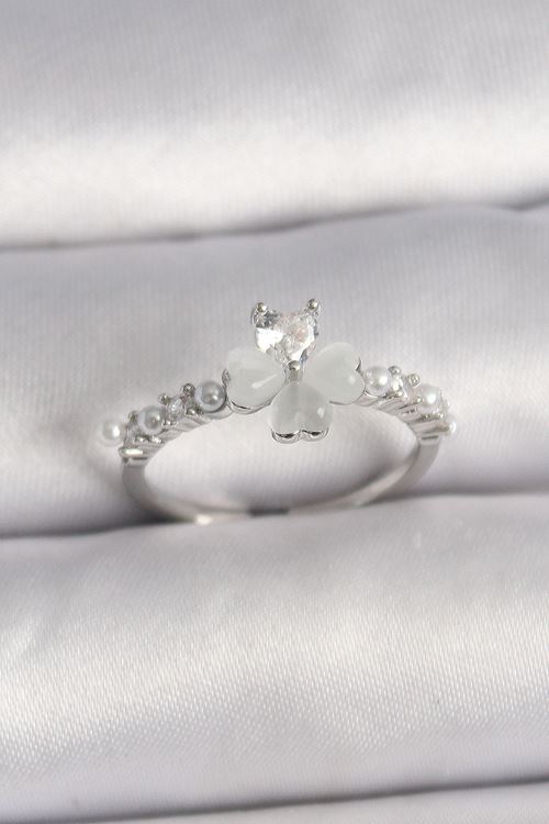 YRTCL Pirinç Gümüş Renk Zirkon Taşlı Yonca Model İnci Detay Ayarlanabilir Yüzük