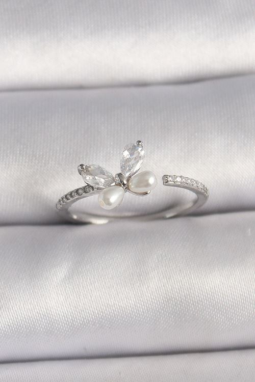 YRTCL Pirinç Gümüş Renk Zirkon Taşlı Kelebek Model İnci Detaylı Ayarlanabilir Yüzük