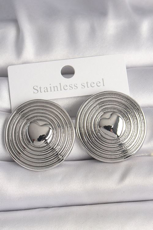 YRTCL Pirinç Gümüş Renk Kalp İşlemeli Daire Plaka Model Kadın Küpe