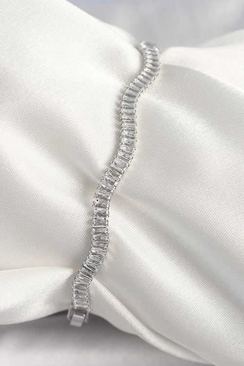 YRTCL Pirinç Gümüş Renk Su Yolu Zirkon Taşlı Model Kadın Bileklik