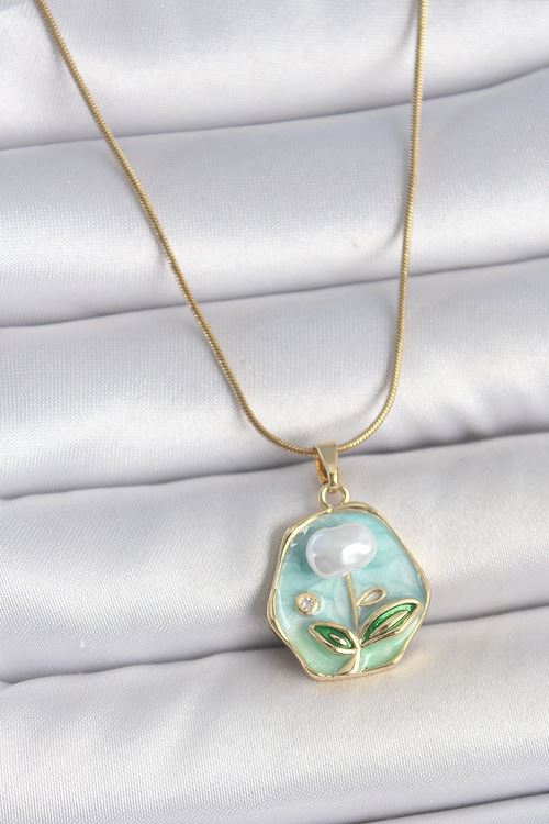 YRTCL 316L Çelik Gold Renk Zincir Mavi Çiçek İşlemeli İnci İşlemeli Portre Model Kadın Kolye