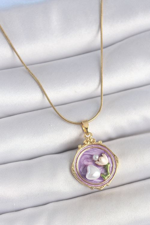YRTCL 316L Çelik Gold Renk Zincir Mor Mineli İncili Çiçek İşlemeli Portre Model Kadın Kolye