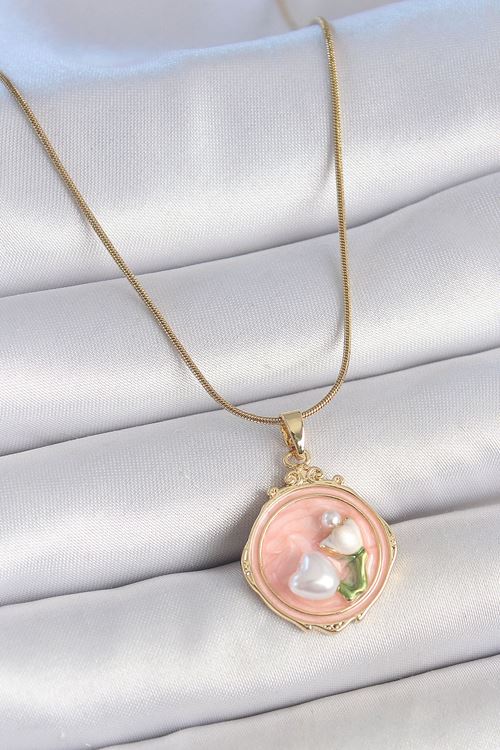 YRTCL 316L Çelik Gold Renk Zincir Pembe Mineli İncili Çiçek İşlemeli Portre Model Kadın Kolye