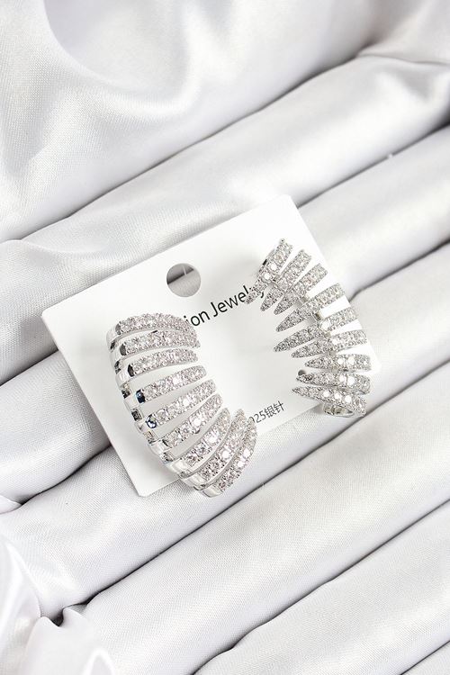 YRTCL Pirinç Zirkon Taşlı Çoklu Görünümlü Model Gümüş Renk Kadın Küpe