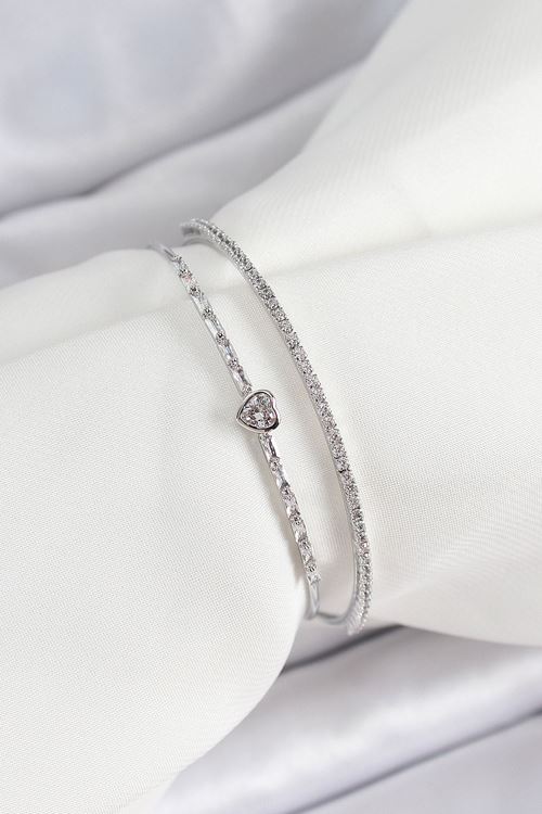 YRTCL Pirinç Gümüş Renk Zirkon Taşlı Kalp Detaylı Kadın Bileklik