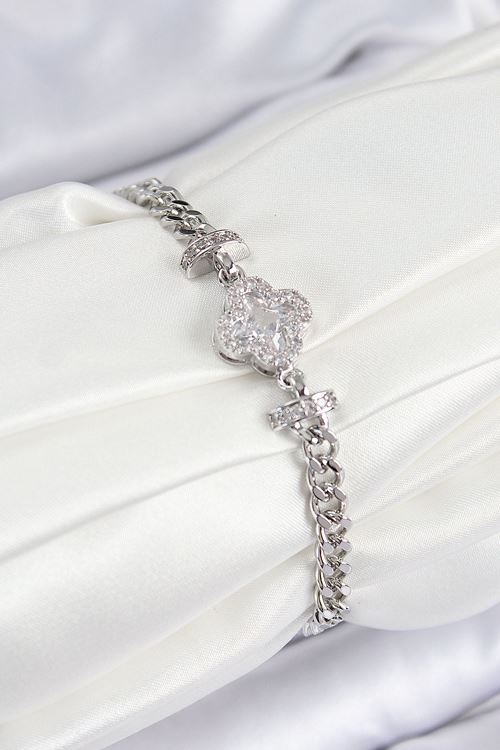 YRTCL Pirinç Zirkon Taşlı Yonca Model Gümüş Renk Kadın Bileklik