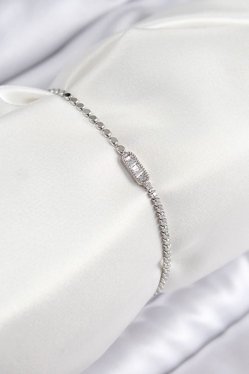 YRTCL Pirinç Zirkon Taşlı Dikdörtgen Model Ezme Zincir Gümüş Renk Kadın Bileklik