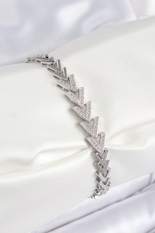 YRTCL Pirinç Zirkon Taşlı Sıralı Ok Model Gümüş Renk Kadın Bileklik