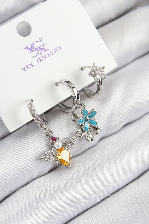 YRTCL Pirinç Zirkon Taşlı 3'lü Arı Ve Çiçek Model Gümüş Renk Kadın Küpe