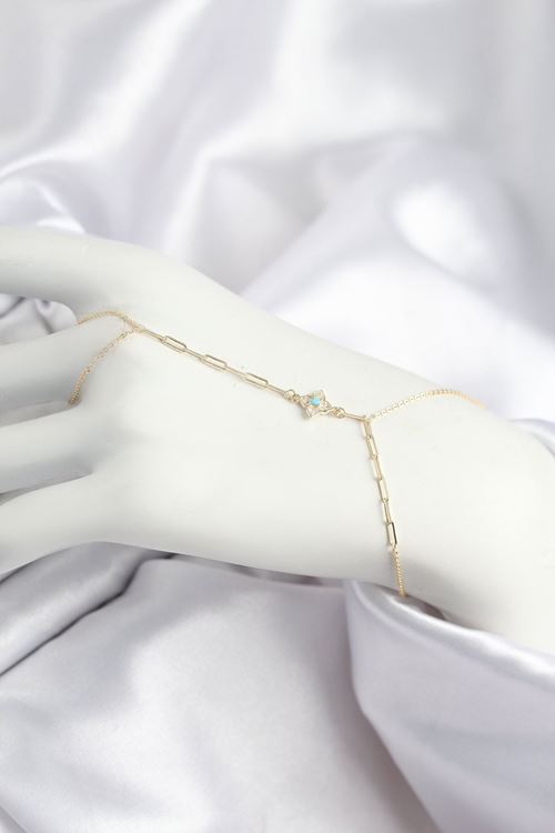 YRTCL Pirinç Zirkon Taşlı Mavi Boncuklu Yonca Model Gold Renk Şahmeran