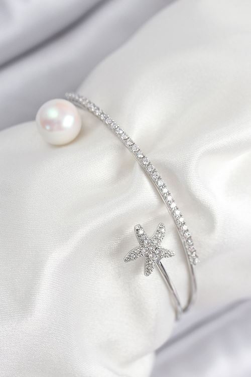 YRTCL Pirinç Zirkon Taşlı Yıldız Ve İnci Model Gümüş Renk Kadın Bileklik