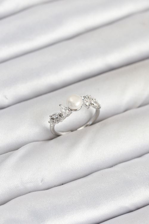 YRTCL Pirinç Gümüş Renk Zirkon Taşlı İncili Model Kadın Yüzük