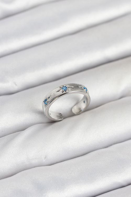 YRTCL Pirinç Gümüş Renk Mavi Zirkon Taşlı Kutup Yıldızı Model Kadın Yüzük