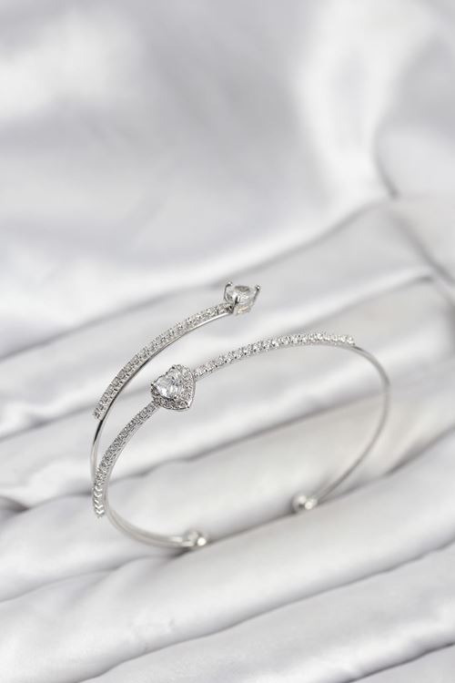 YRTCL Kalp Model Pirinç Gümüş Renk Kadın Bileklik