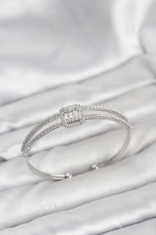 YRTCL Pirinç Gümüş Renk Baget Model Kadın Bileklik