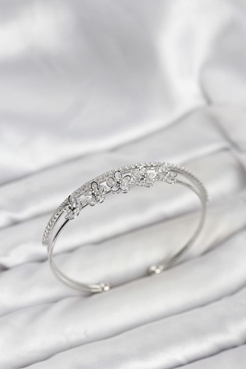 YRTCL Çiçek Model Pirinç Gümüş Renk Kadın Bileklik