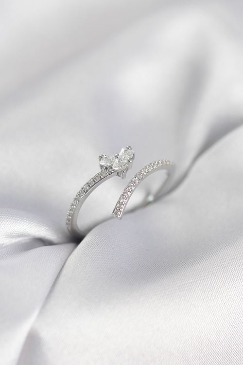 YRTCL Gümüş Renk Zirkon Taşlı Kuyruklu Kalp Model Kadın Yüzük