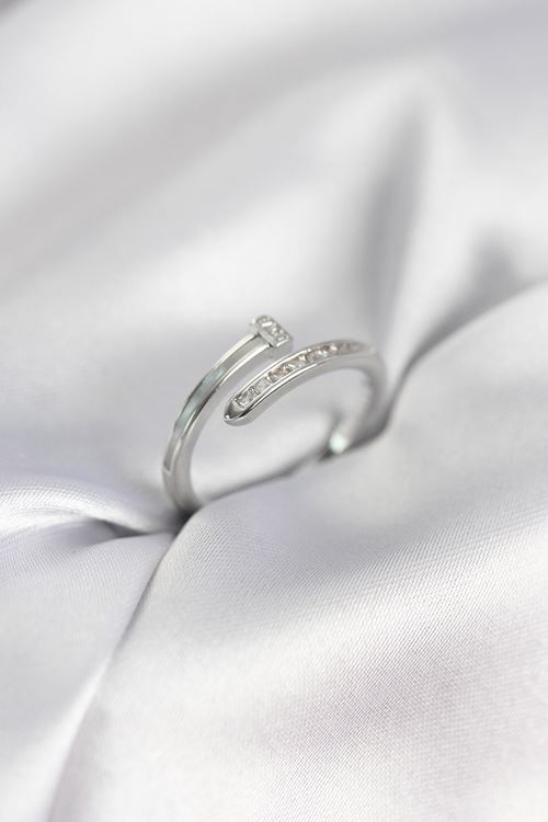 YRTCL Zirkon Taşlı Gümüş Renk Yassı Çivi Model Kadın Yüzük