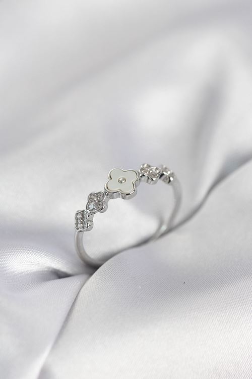 YRTCL Gümüş Renk Minimal Yonca ve Zirkon Taşlı Kadın Yüzük