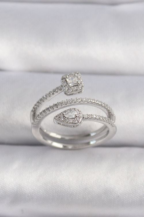 YRTCL Pirinç Gümüş Renk Zirkon Taşlı Ok Model VIP Seri Kadın Yüzük